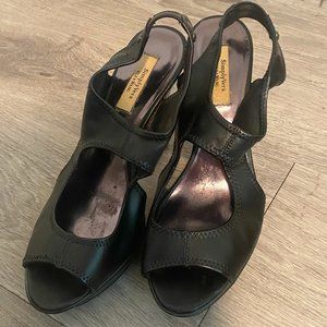 Simply Vera vera wang black open toe stretch leather stilettos platform